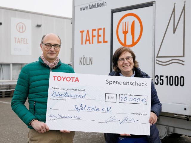 Toyota unterstützt die Kölner Tafel mit 10.000 Euro - Bild 1