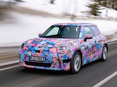 Mini elektrifiziert das Gocart-Gefühl