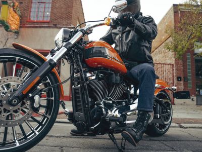Praxistest Harley-Davidson Breakout: Schöne Ausbrecherin