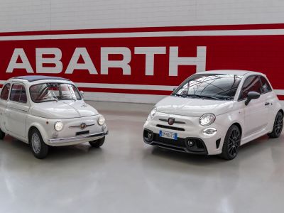 Im Rückspiegel: 27 PS machen aus dem Fiat 500 eine kleine Sportskanone