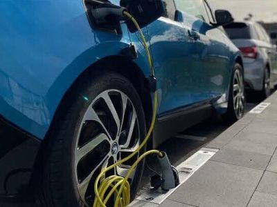 Der Randstein wird zur Stromquelle