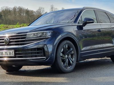 VW Touareg e-Hybrid: Die surrende Wolfsburg