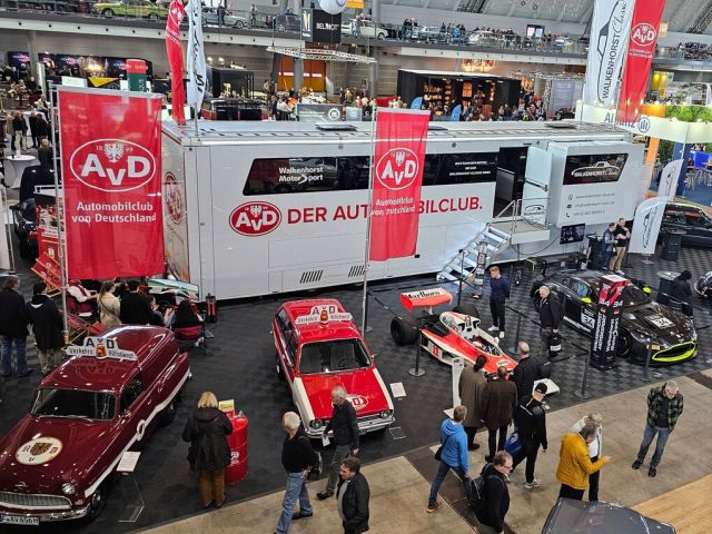 Historische Pannenhilfsfahrzeuge und Sim-Qualifying - Bild 1