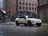 Leise Limousine mit lauter SUV-Anleihen - Bild 2