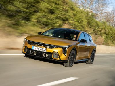 Zwölf Zentimeter über dem Ceed