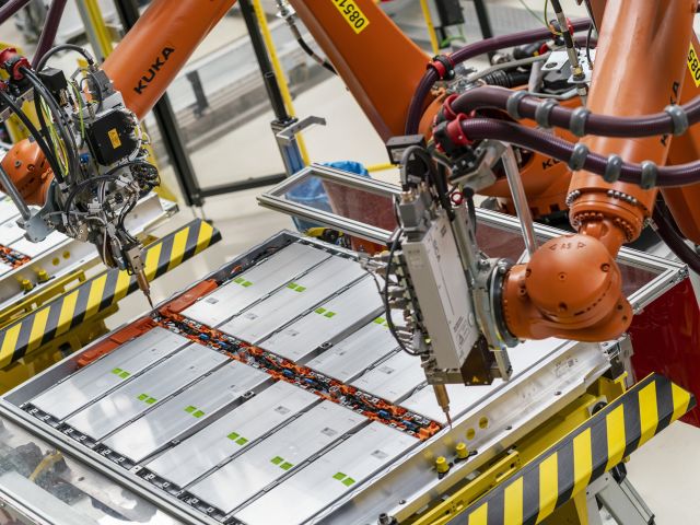 Skoda beginnt mit der Fertigung von MEB-Batteriesystemen - Bild 1