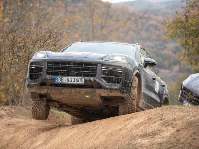 Porsche entwickelt den Cayenne weiter - Bild 1
