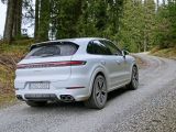 Fahrbericht Porsche Cayenne: Benchmark für sportliche SUV - Bild 12