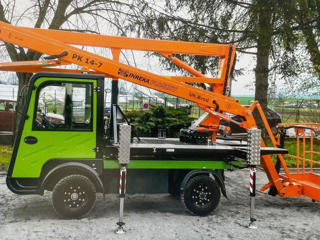 Die erste elektrische Arbeitsbühne mit Straßenzulassung - Bild 1