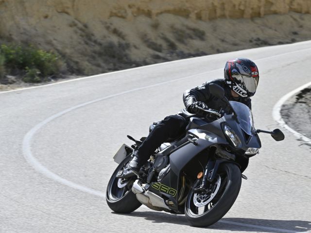 Sportskanone mit großem Namen - Bild 1