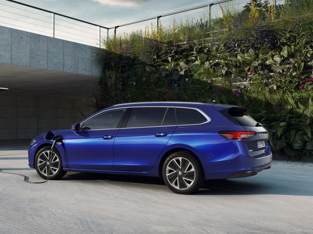 Zwei weitere Motorvarianten für den Skoda Superb - Bild 1