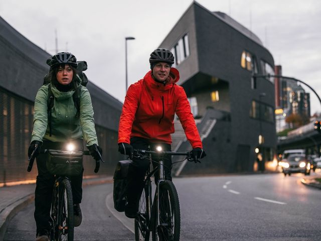 Ratgeber: Mit dem Fahrrad sicher durch Herbst und Winter - Bild 1