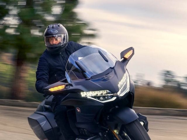 Wir haben da mal eine Frage (2): Blinker als Positionslichter? - Bild 1