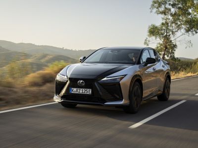 Lexus RZ erlebt Premiere im Handel