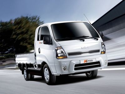 Kia spendet zwei Kleintransporter gegen die Müllflut 