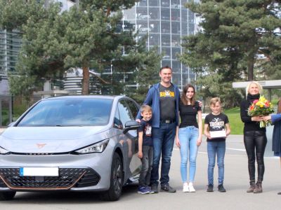 Erster Cupra Born in der Autostadt ausgeliefert