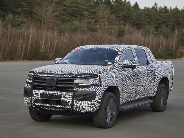 VW Amarok im Tarnkleid unterwegs - Bild 1