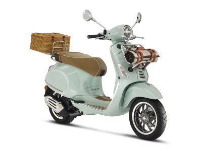 Mit der Vespa zum Picknick