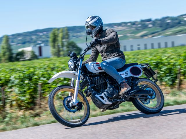 Mash X-Ride 650 auf größeren Füßen - Bild 1