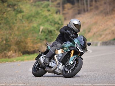 Fahrbericht Moto Guzzi V100 Mandello S: Beflügelnd 