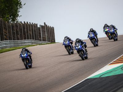 Yamaha baut Rennsportaktivitäten aus