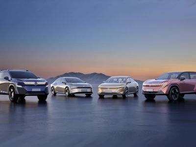 Nissan zeigt vier neue Konzeptfahrzeuge in Peking 