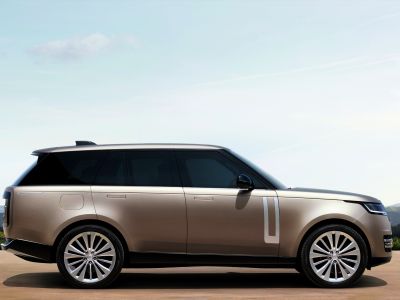 Range Rover schlägt in Wimbledon auf