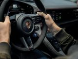 Porsche Taycan mit virtuellem Getriebe und Manthey-Kit - Bild 6