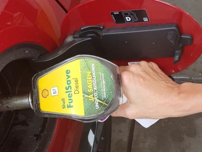 Benzin verteuert sich, Diesel gibt leicht nach