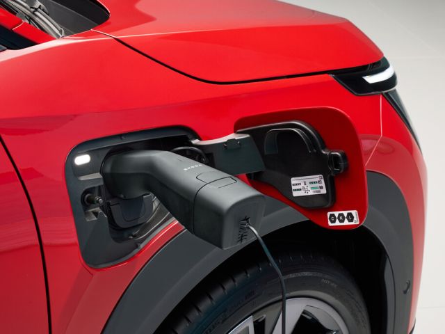 Jeder sechste Neuwagen in der EU war vergangenes Jahr ein E-Auto - Bild 1