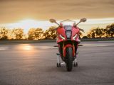 BMW setzt noch ein R drauf - Bild 8