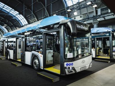 Zehn Wasserstoff-Busse für Bayern
