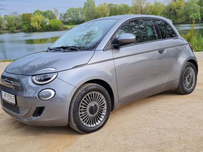 Fiat 500e hat weiterhin die Nase vorn