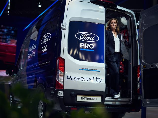 Ford Pro schickt 100 Service-Vans auf die Straße - Bild 1