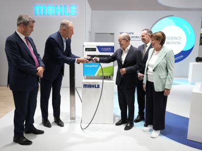 IAA 2023: Der Bundeskanzler schaut bei Mahle vorbei