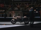 Ducati Scrambler im Cafè-Racer-Stil und Mad-Max-Look - Bild 7