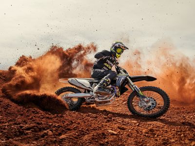 Triumph unterstützt Motocrosser