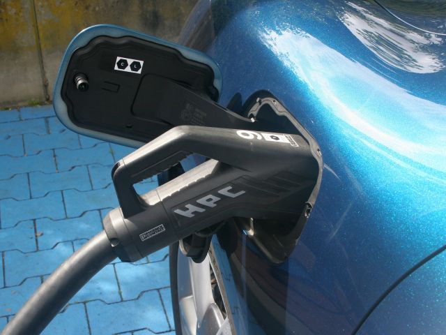 ZDK: EU-Zölle bremsen Hochlauf der Elektromobilität  - Bild 1