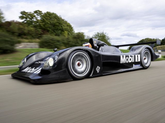 Porsche: Messe-Heimspiel mit einem Prototyp und Talkrunden  - Bild 1