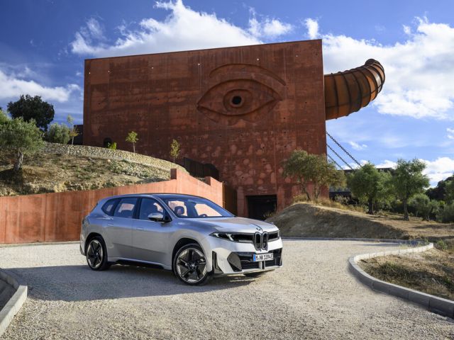 Ein Elektro-SUV markiert den Aufbruch in eine neue Ära - Bild 1