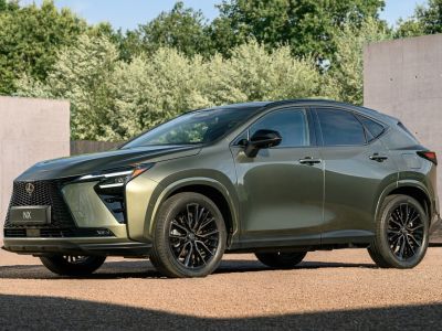 Lexus NX mit mehr Elektro-Reichweite und Schnellladefunktion