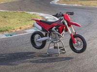 Ducati Desmo 450 SM ab Dezember verfügbar