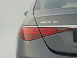 Der Mercedes-AMG S 63 legt die Latte ein Stück höher - Bild 36