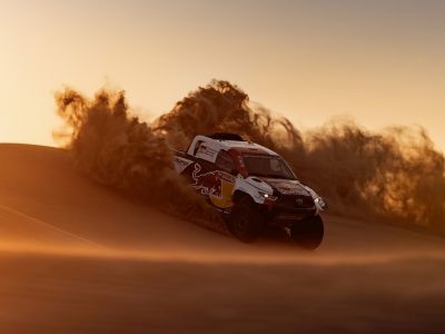 Dakar 2024: Toyota setzt auf zwei neue Fahrerteams