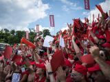 Ducati zeigt mit eigenen Tribünen Flagge - Bild 3