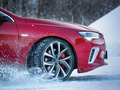 Winterreifen auch bei niedrigen Plusgraden sinnvoll