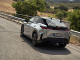 Lexus entwickelt den RZ weiter - Bild 3