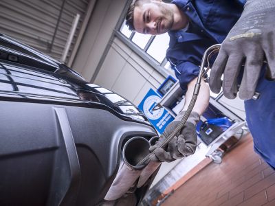 EU-Kommission rückt vom strikten Verbrenner-Aus ab