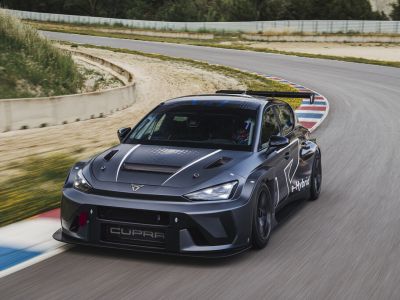 Cupra zeigt den VZ e-Hybrid Racer
