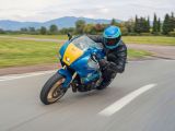 Blaue Yamaha XSR 900 GP erinnert an Christian Sarron - Bild 2